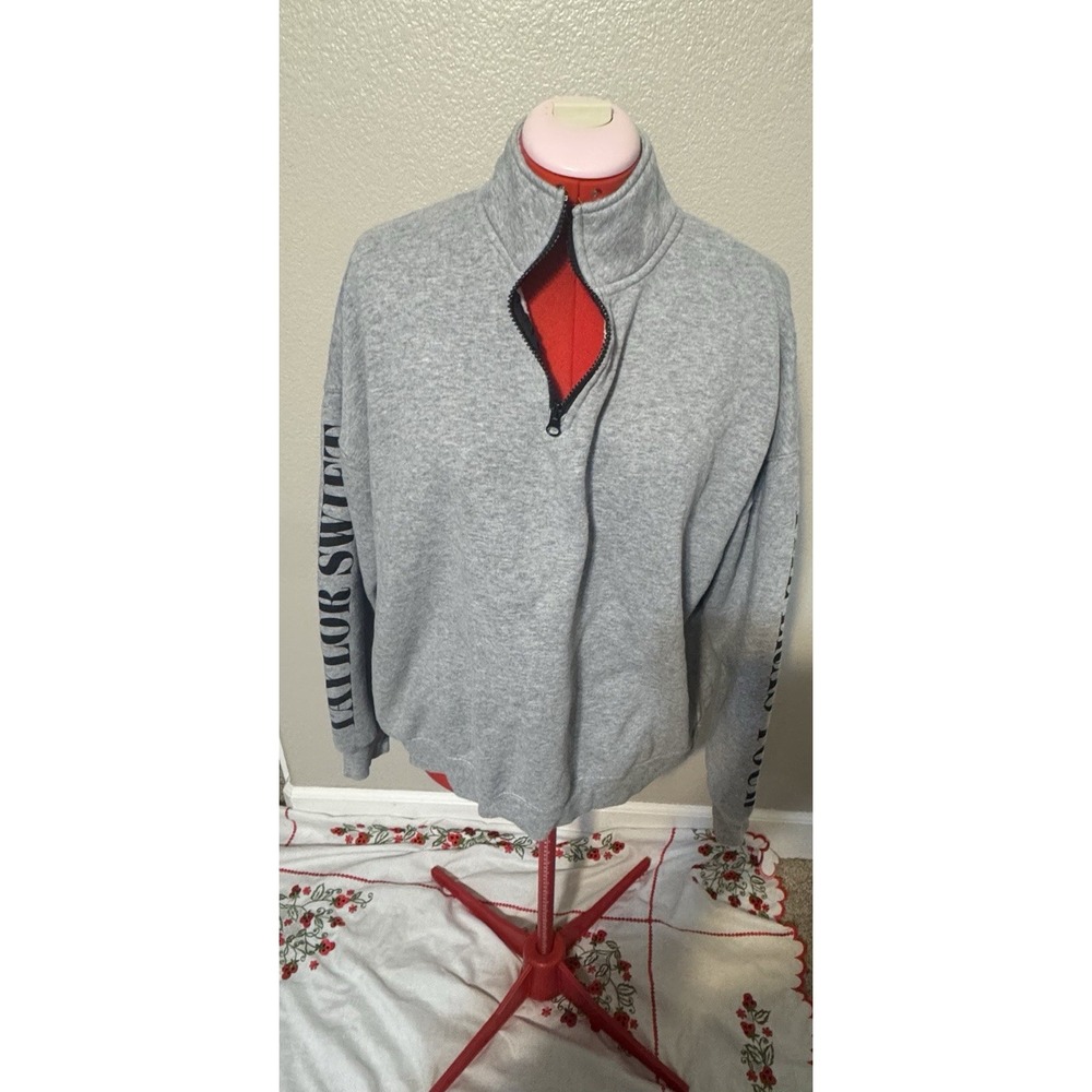 Taylor Swift The Eras Tour 2023-2024 Official Merch Quarter Zip Size Medium - Picture 2 of 7